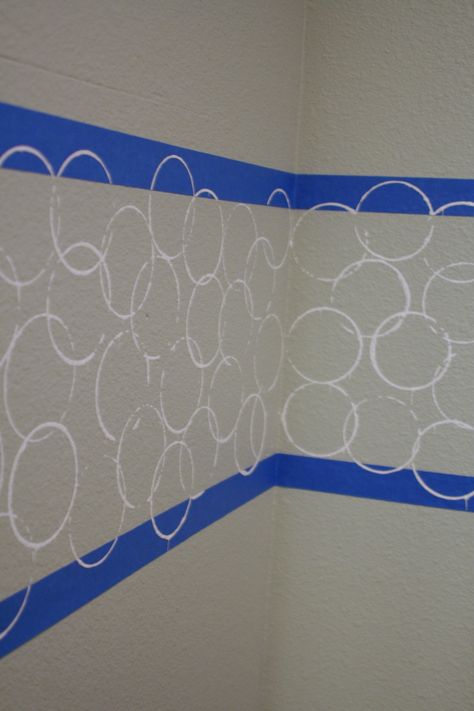 diy overlapping circles laundry room border, Love Melinda on Remodelaholic Bathroom Repainting, Nemo Bathroom, Diy Bubbles, Painting Circles, Faux Wallpaper, Laundry Room Paint, Vintage Makeover, Sweet Interior, Small Laundry Room Makeover