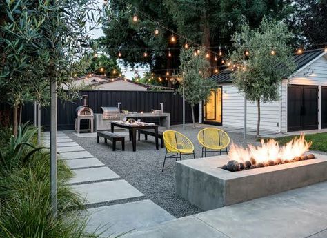 Backyard Entertaining Area, Desert Backyard, Patio Pictures, No Grass Backyard, Gravel Patio, Backyard Remodel, Backyard Entertaining, Backyard Inspiration, Modern Backyard