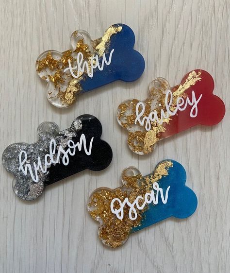 Dog Tags Diy, Diy Resin Keychain, Epoxy Resin Diy, Diy Resin Projects, Personalized Dog Tags, Resin Jewelry Making, Resin Design, Epoxy Resin Art, Diy Tags