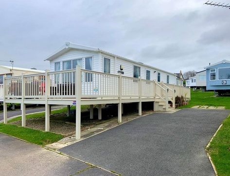 Used Camper Vans, Shasta Camper, Dog Kennel Cover, Kennel Cover, Caravans For Sale, Caravan Camping, Caravan Site, Caravan Renovation, Indoor Play Areas