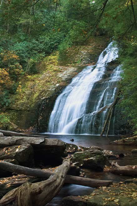 Scenes from Appalachian Trail Towns Appalachian Trail Aesthetic, Changing Aesthetic, Amicalola Falls, Chattahoochee National Forest, Eiffel Tower Photography, The Appalachian Trail, Wine Trail, Mountain Living, Appalachian Mountains