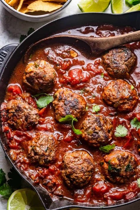 These Tex-Mex meatballs are the perfect one-skillet dinner. With juicy, spiced beef meatballs simmered in a rich and smoky tomato sauce. They're a healthy, simple, and delicious southwest-style meal! #theendlessmeal #texmexmeatballs #meatballs #texmex #southwest #southwestmeatballs #meatballrecipe #dinner #easydinner Tex Mex Meatballs, Skillet Lasagna Easy, Spicy Mexican Rice, Skillet Chicken Parmesan, Chicken Cheesesteak, Cajun Chicken Pasta Recipes, Sweet Potato Kale, Roasted Tomato Sauce, Spiced Beef