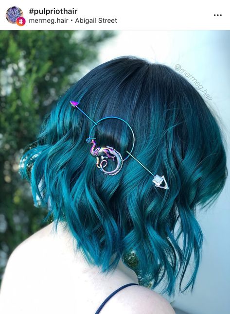 Blue Hair Short, Hair Color Ideas Short Hair, Short Haircuts Ideas, Hair Levels, Bob Haircuts For Fine Hair, Bob Haircuts With Bangs, Hair Colour Design, Pulp Riot Hair Color, Light Pink Hair