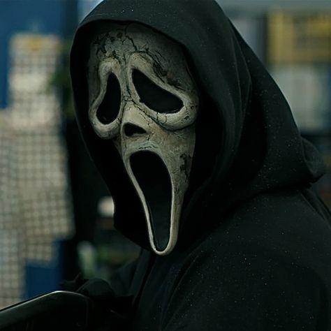 Ghostface in Scream 6 Ghostface Icons, Ghost Face Pfp, Ghostface Pfp, Scream Picture, Scream Icons, Ghostface Mask, Scream Characters, Scream Vi, Ghost Mask