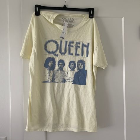 Nwt Queen The Band Tshirt. Purchased At Urban Outfitters Queen Tee Shirt Outfit, Queen The Band, Abba Tshirt, Queen Band Merch, Queen Merch, Queen Tshirt Band, Queen Band Shirt, Queen Band Shirt Vintage, Queen Graphic Tee