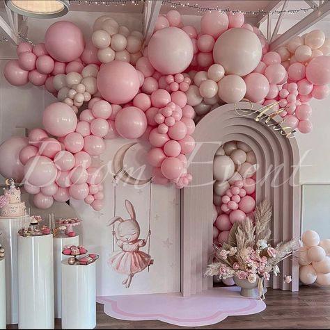 Bunny Birthday Backdrop, Baby Shower Elegante, Silk Kurti Designs, Bridal Shower Balloons, Bunny Party, Bunny Birthday, Baby Themes, Birthday Backdrop, Wedding Backdrop