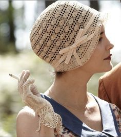 Beau Crochet, Audrey Tautou, Confection Au Crochet, Bonnet Crochet, Crochet Vintage, Crochet Gloves, Love Hat, Berets, Love Crochet