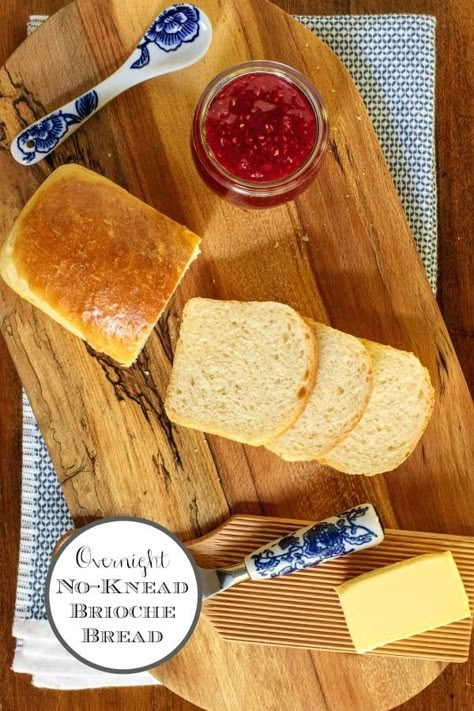 Stir+together+this+one-bowl,+Overnight+No-Knead+Brioche+Bread+before+bed.+When+you+rise,+it+will+be+ready+to+shape+and+bake.+It's+the+most+tender,+buttery+bread+that's+wonderful+for+toast,+sandwiches+or+for+your+next+dinner+party!+#nokneadbrioche+#nokneadbread,+#easybriochebread,+#easyyeastbread+via+@cafesucrefarine Knead Bread Recipe, Tasty Bread Recipe, Oatmeal Bread, Homemade Bread Easy, Homemade Bread Recipes Easy, No Rise Bread, Brioche Bread, Knead Bread, No Knead Bread