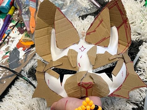 Animal Masks Diy, Therian Crafts, Cat Mask Ideas, Cat Mask Diy, Felt Animal Masks, Therian Mask Ideas, Fursuit Tutorial, Cardboard Mask, Cat Masks