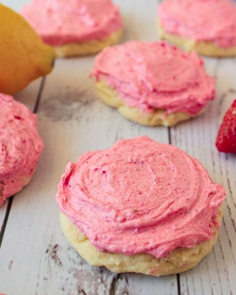 Lemon Strawberry Cookies, Strawberry Lemon Cookies, Key Lime Cookie Recipe, Chewy Lemon Cookies, Cookies Board, Strawberry Lemonade Cookies, Raspberry Cheesecake Cookies, Key Lime Cookies, Lemon Cookie