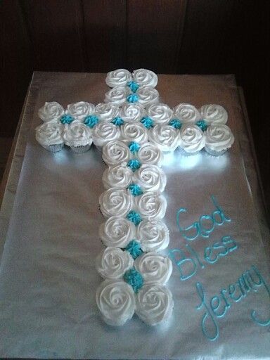 cupcake cross - Yahoo Search Results Cross Cupcake Cake, Cross Cupcakes, Cupcakes Purple, Baptism Cupcakes, Theme Bapteme, Confirmation Party, Cross Cakes, Pull Apart Cupcake Cake, Religious Cakes