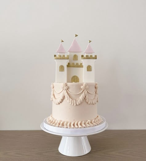 Once Upon A Time Smash Cake, Castle Princess Cake, First Birthday Princess Cake, Princess 2nd Birthday Party Ideas, Pastel Princess Birthday Party, Princess Cake Table, Unicorn Princess Cake, Once Upon A Time Cake, Princess Cake Ideas