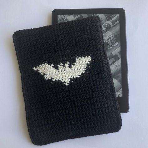 Bat Handmade Crochet Kindle Cover/Sleeve ⠀ ✿ Shop Link in Bio ✿ ⠀ #kindle #kindlecover #kindlesleeve #crochet #shoplocal #shopsmall #etsy #etsyshop #melbourne #ereader #booklover #amazonkindle #bookish Knit Kindle Cover, Crochet Gifts For Mum, Kindle Sleeve Crochet, Kindle Cover Crochet, Kindle Crochet Cover, Grandma Lifestyle, Bookish Crochet, Kindle Crochet, Crochet Kindle Case