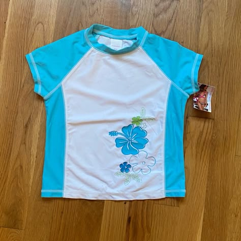 Super Cute Girls Color Block Swim Shirt Rashguard With Hawaiian Print Flowers. Size M (7/8) Swim Shirt And Shorts, Cute Bathing Suits With Shorts, Swim Shirt Aesthetic, Cute Beach Shirts, Cute Rash Guard, Summer Wishlist Ideas, Cute Tankini Bathing Suits, Modest Bathing Suits With Shorts, Frutiger Aero Outfits