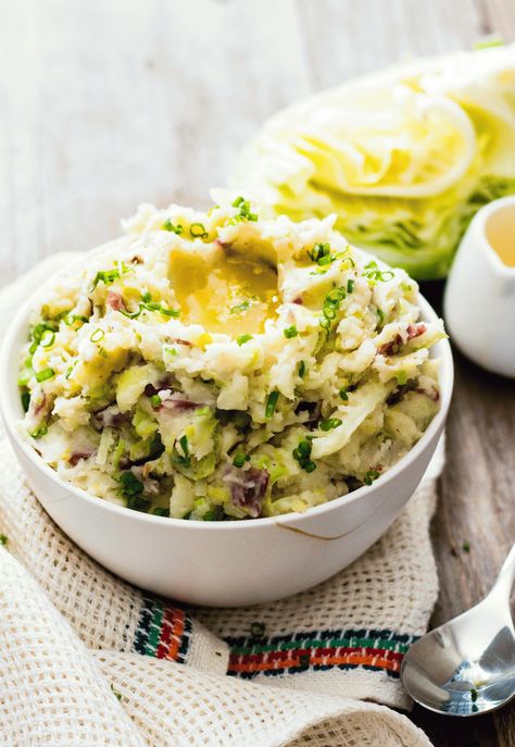 Colcannon Irish Potatoes Colcannon Potatoes, Irish Mashed Potatoes, Colcannon Recipe, Irish Potato, Irish Recipes Traditional, Irish Dishes, Irish Potatoes, Bruschetta Ingredients, Top Chicken Recipes