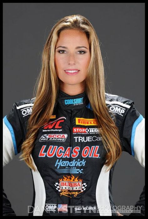 Nhra Drag Racing Cars, Female Race Car Driver, Female Racers, Women Drivers, World Of Disney, Top Fuel, Drag Racing Cars, Audi Sport, Hot Hair Styles