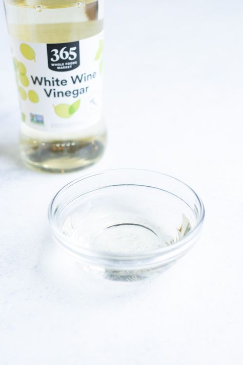 White Wine Vinegar Salad Dressing, Making Vinegar From Wine, White Wine Vinegar Substitute, Rice Wine Vinegar Recipes, Red Wine Vinegar Substitute, Champagne Vinegar, Sherry Vinegar, Dessert Packaging, Fish And Chicken