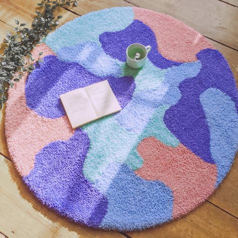 Fabulous Floor: Zeyu Studio Handmade Tufting Gun Tufted Carpet Tufting Ideas, Tufting Diy, Tufted Carpet, Soya Mumu, Funky Rugs, Punch Needle Patterns, Rug Inspiration, Custom Carpet, Punch Needle Embroidery