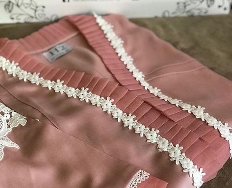 Summer Dresses 2022, Neck Design With Lace, Dress Designing Ideas, Plain Dresses, Dress Designing, Lace Dress Design, Designing Ideas, Latest Dress Design, Simple Kurti Designs