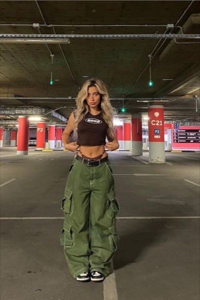 #skater #skatercore #skateroutfit #skateroutfitinspo #skateraesthetic #outfit #outfitinspo #ootd #fit Limp Bizkit Concert Outfit Ideas, Neue Outfits, Tomboy Style Outfits, Looks Street Style, Summer Glow, Mode Inspo, Swaggy Outfits, Streetwear Fashion Women, Really Cute Outfits