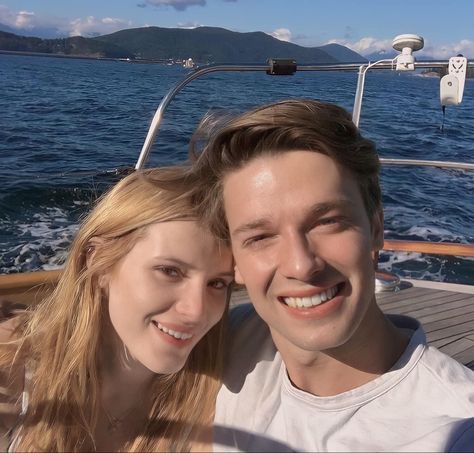 Midnight Sun Movie, Patrick Schwarzenegger, Tragic Love Stories, Tv Show Couples, Romantic Films, Bella Thorne, Midnight Sun, My Iphone, Worlds Of Fun