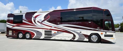 Motor Homes For Sale, Prevost Bus, New Motorhomes, Prevost Coach, Bus Motorhome, Luxury Rv Living, Custom Rv, Coach Bus, Bus Conversions