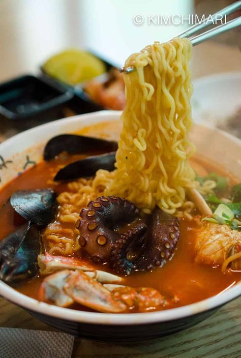 Simple Food Recipes, Seafood Ramen, Paella Recipe Seafood, Chowder Recipes Seafood, Seafood Boil Recipes, Noodle Recipes Easy, Seafood Pasta Recipes, Seafood Restaurants, Paella Recipe