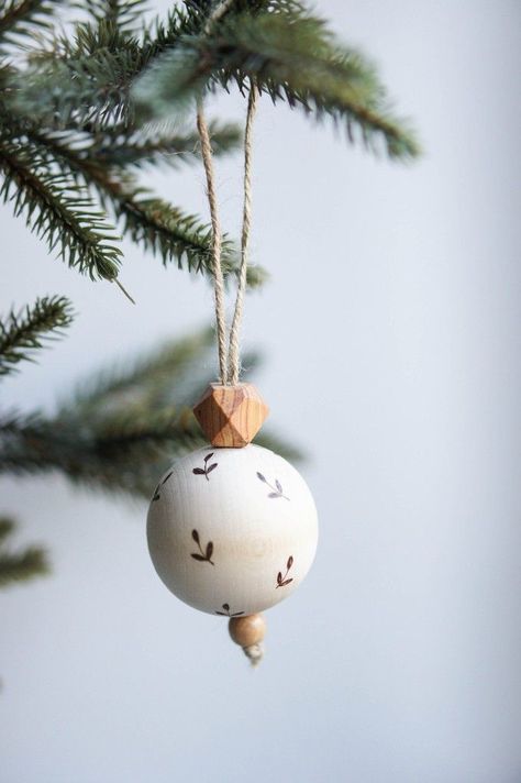 Scandinavian Christmas Ornaments, Wooden Christmas Tree, Nordic Christmas, Minimalist Christmas, Wooden Christmas Trees, Wood Christmas, Handmade Christmas Decorations, Boho Christmas, Christmas Bauble