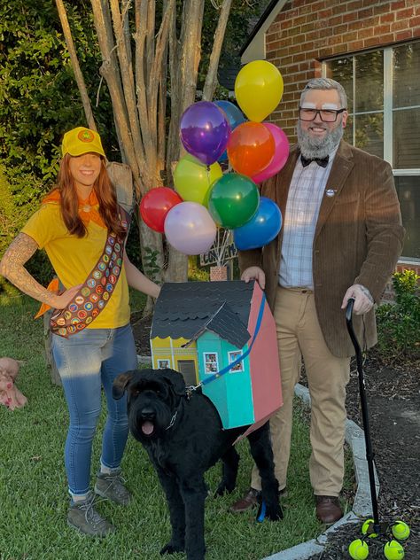 Disney Pixars movie Up , halloween costume, family costume, DIY Up Halloween Costume Family, Disfraz Up, Halloween Costume Family, Up Halloween Costume, Costume Family, Up Halloween Costumes, Costume Diy, Family Costumes, Disney S