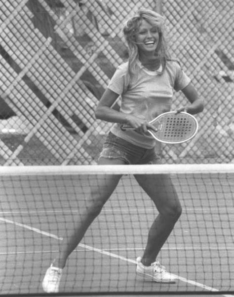 TENNIS TIME APPROVED — Tennis Time Farrah Fawcet, Bill Withers, Kate Jackson, Cheryl Ladd, Playing Tennis, Charlie’s Angels, Farrah Fawcett, Charlies Angels, Gisele Bündchen