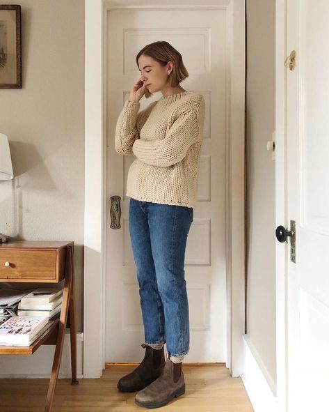 Outfits With Blundstones, Blundstones Outfit, Blundstone Women Outfit, Blundstone Outfits, Blundstone Outfit, Blundstone Style, Blundstone Women, Sweater Jeans, Blundstone Boots