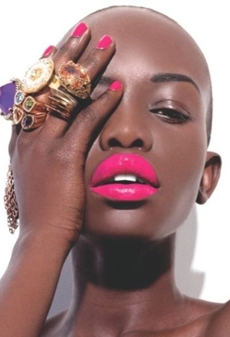 Bald women with bright lipstick & unique rings The Blacker The Berry, Nails Beautiful, Bright Lips, Nails Tips, Bold Lips, Pink Lipstick, Makati, 인물 사진, Pink Lips