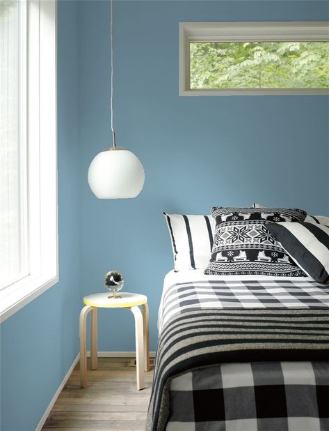 Benjamin Moore -  West Coast 1671 Benjamin Moore Bedroom, Benjamin Moore Classic Gray, Best Gray Paint, Best Gray Paint Color, Benjamin Moore Gray, Color Combinations Paint, Trending Paint Colors, Paint Combinations, Neutral Bedrooms