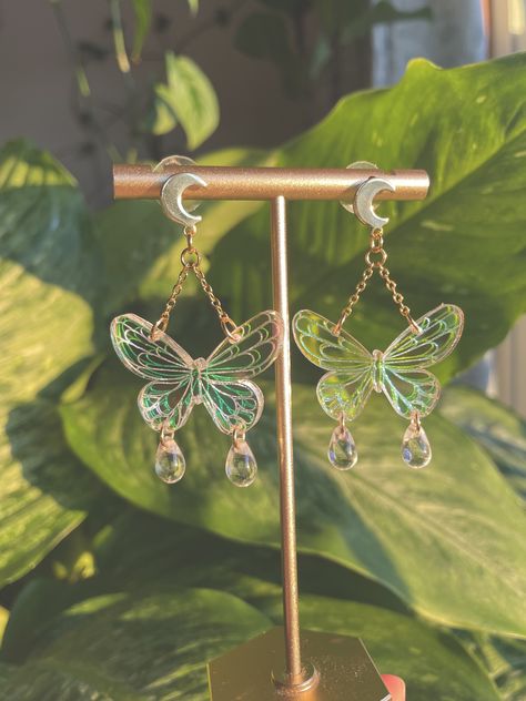 Future Engagement Rings, Jewelry Tattoo, Funky Earrings, Acrylic Jewellery, Jewelry Lookbook, Jewelry Outfit, Moon Earrings, Butterfly Earrings, Acrylic Earrings