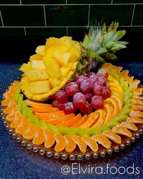 @Elvira.foods [Video] | Fruit platter designs, Buffet food, Food garnishes Football Food Display Ideas, Fruits Buffet Ideas, Fruit Tier Stand Display, Fruit Platter With Pineapple, Carved Fruit Display, Fruit Tray Designs Parties, Fruit Assortment Ideas, Diy Fruit Arrangement Easy, Fruit Displays Ideas