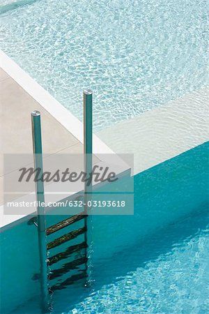 Swimming Pool Stairs Design, Pool Ladder Ideas, Pool Handrail, Pool Stairs, Shallow Pool, Swimming Pool Ladders, Pool Ladder, Pool Water Features, Pool Steps