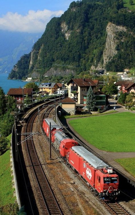 Water Well Drilling, Work Train, Scenic Train Rides, Train Video, Swiss Railways, Train Truck, Model Train Scenery, Electric Train, Train Pictures