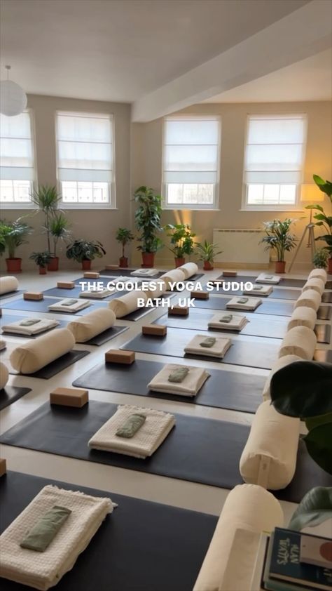 Check out Bath’s newest Yoga & Wellness Studio in the heart of the City Centre. The Space hosts Yoga, Pilates, Sound Healing, Weekend… | Instagram Cozy Massage Room, Meditation Business, Yoga Cafe, Yoga Studio Design Ideas, Spa Massage Room, Yoga Room Design, Massage Room Decor, Massage Therapy Rooms, City Of Bath