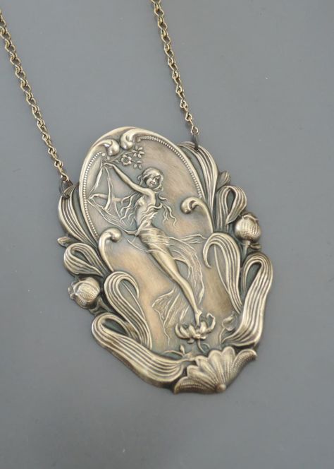 Norse Necklace, Edwardian Necklace, Art Nouveau Jewellery, Art Nouveau Necklaces, Bijoux Art Nouveau, Art Nouveau Pendant, Goddess Necklace, Vintage Jewelry Art, Nouveau Jewelry