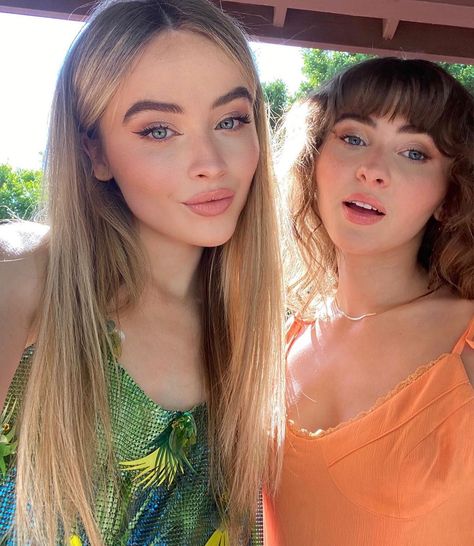 2020 Sabrina Carpenter (21) birthday greeting from her sister Sarah Carpenter’s Instagram profile post: “bottoms up :)” Sabrina Carpenter Sister, Sarah Carpenter, Sarah Elizabeth, Celebrity Look Alike, Girl Meets World, Millie Bobby Brown, American Singers, Sabrina Carpenter, American Actress