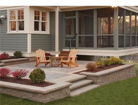 Great way to make your patio look and feel larger. Built in planting beds. Capira, Concrete Paver Patio, Porch Design Ideas, Screened Porch Designs, Screened Porches, Patio Layout, Raised Patio, Building A Porch, Patio Pergola