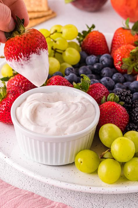 Dairy Free Dips For Veggies, Fruit Dip Vegan, Non Dairy Fruit Dip, Dairy Free Fruit Dip, Dairy Free Veggie Dip, Vegan Fruit Dip, Gluten Free Dips, Yogurt Fruit Dip, Easy Fruit Dip