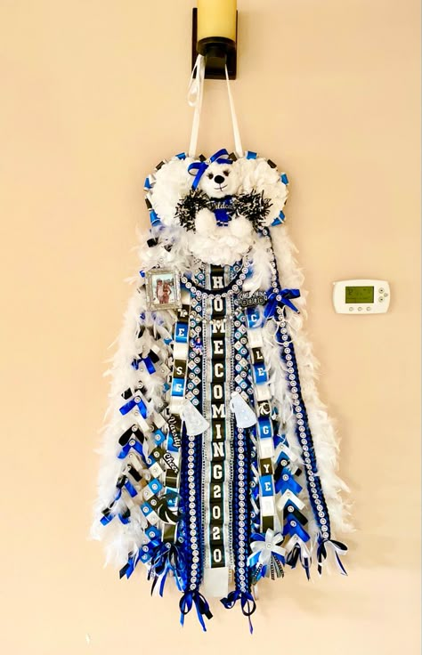 Junior Mum Ideas, Homecoming Mum Junior, 2023 Mum Ideas, Junior Homecoming Mums Ideas, Junior Mums Homecoming, Junior Hoco Mum, Cheer Homecoming Mum, Junior Year Mum Ideas, Blue Mums Homecoming