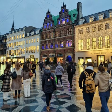 Copenhagen Denmark Aesthetic, Copenhagen Vibes, Denmark Aesthetic, Copenhagen Aesthetic, Scandinavian Travel, Copenhagen Christmas, Copenhagen Travel, London Boy, Darkness Falls