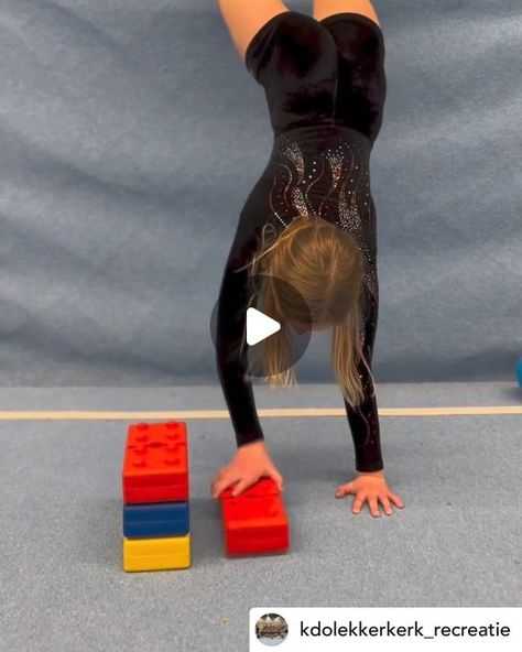 RecGymPros on Instagram: "Check out these fun conditioning activities from @kdolekkerkerk_recreatie ! Who doesn't love strength training upside-down 🤪
#recgympros #gymnastics #gymnasticscoach #recgymnastics #beginnergymnastics #conditioning #conditioningdrills" Recreational Gymnastics, Gymnastics Coaching, Handstand, Upside Down, Strength Training, Gymnastics, Conditioner, Train, On Instagram