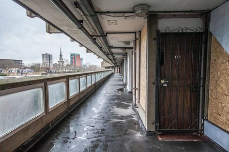 Robin Hood Gardens, Poplar, east London 2000s Uk, Council Flat, Ackee And Saltfish, Socialist Modernism, Architect Sketchbook, Uk Culture, Council Estate, Public Housing, Council House