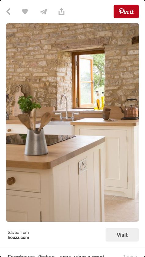 Amazing Kitchens Design, Kitchen Stone Wall, Stone Kitchen Design, Brick Kitchen, French Country Kitchens, Sustainable Kitchen, Stone Kitchen, Kitchen Backsplashes, Barn Conversion