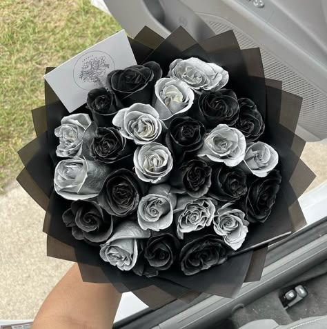 Silver And Black Bouquet, Flowers Bouquet Gift Girlfriend Black, Black Ribbon Bouquet, Black And Silver Bouquet, Black And White Flower Bouquet, Satin Flower Bouquet, Ribbon Rose Bouquet, Paper Rose Craft, Black Rose Bouquet