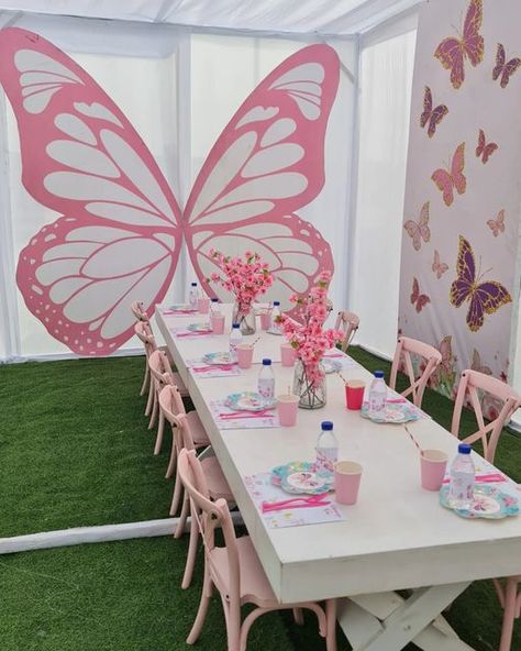 Kids Party Planner on Instagram: "Obianuju is One! Butterfly themed party 🦋 ❤️ Dm us for booking #Butterflyparty #butterflytheme #butterfly #🦋butterfly🦋" Butterfly Themed Party, Bday Brunch, Spring Luncheon, Butterfly Birthday Party Decorations, Butterfly Themed Birthday Party, Butterfly Theme Party, 5th Birthday Girls, Kids Party Planner, Sitting Arrangement