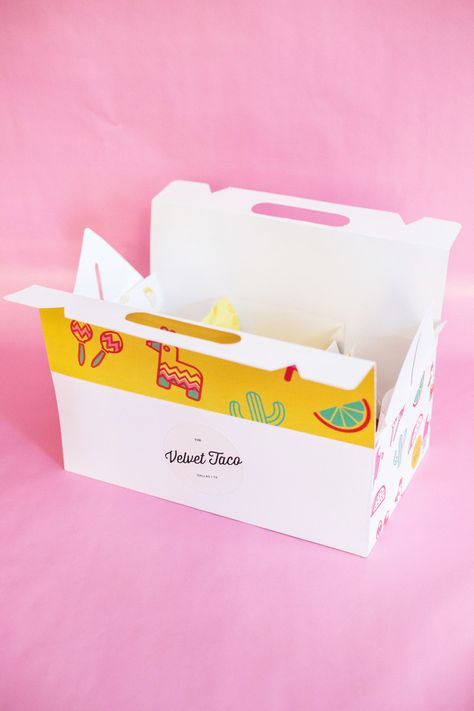 Mexican Food Packaging, Taco Packaging, Food Truck Tacos, Taco Branding, Velvet Taco, Restaurant Branding Identity, Taco Kit, Food Delivery Packaging, Mexican Restaurant Decor